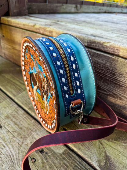 "The Ranchy Paint'" Round Bag