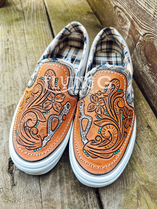 Floral Spade Bit Slip On Shoes - Size 9