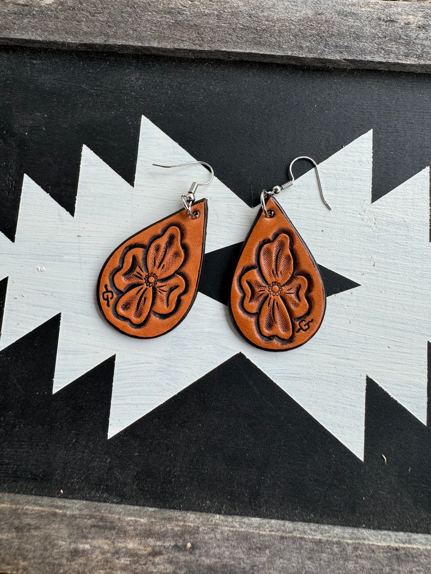 Small Droplet Tooled Earrings